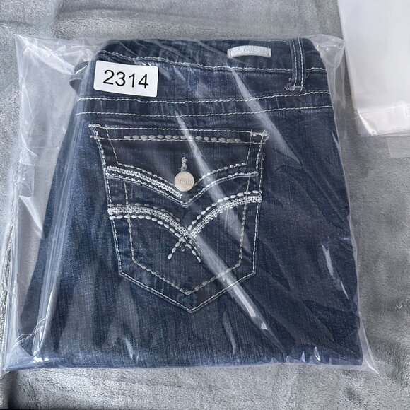 Jade Jeans Bermuda Shorts Womens Size 11/12 Embroidered Pockets Mid Rise Blue - Picture 10 of 10